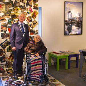 burgemeester van epe met mijn moeder 4a